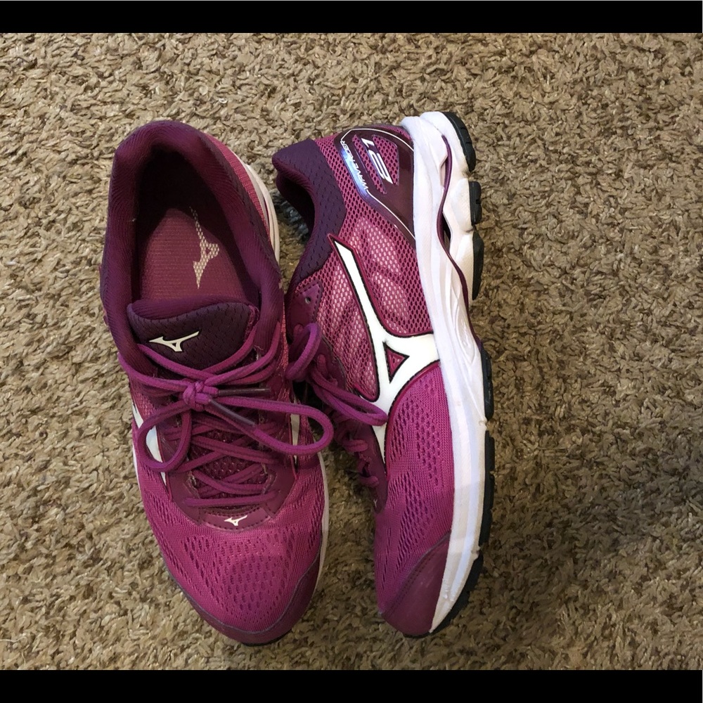 Mizuno Wave Rider 21 sneakers